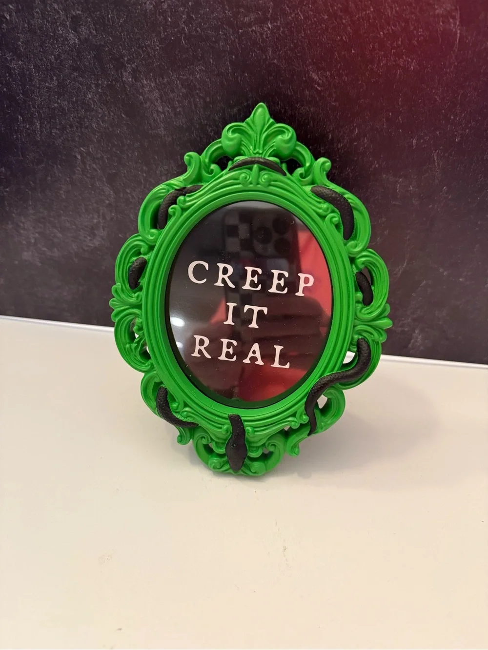 Decorate your kids bathroom this Halloween.🎃